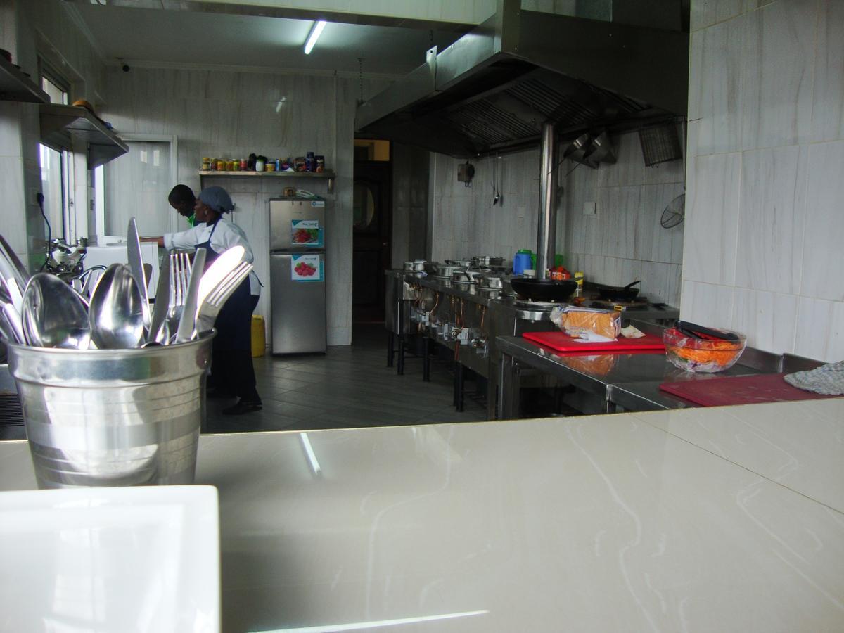 Ash White Hotel ไนโรบี ภายนอก รูปภาพ