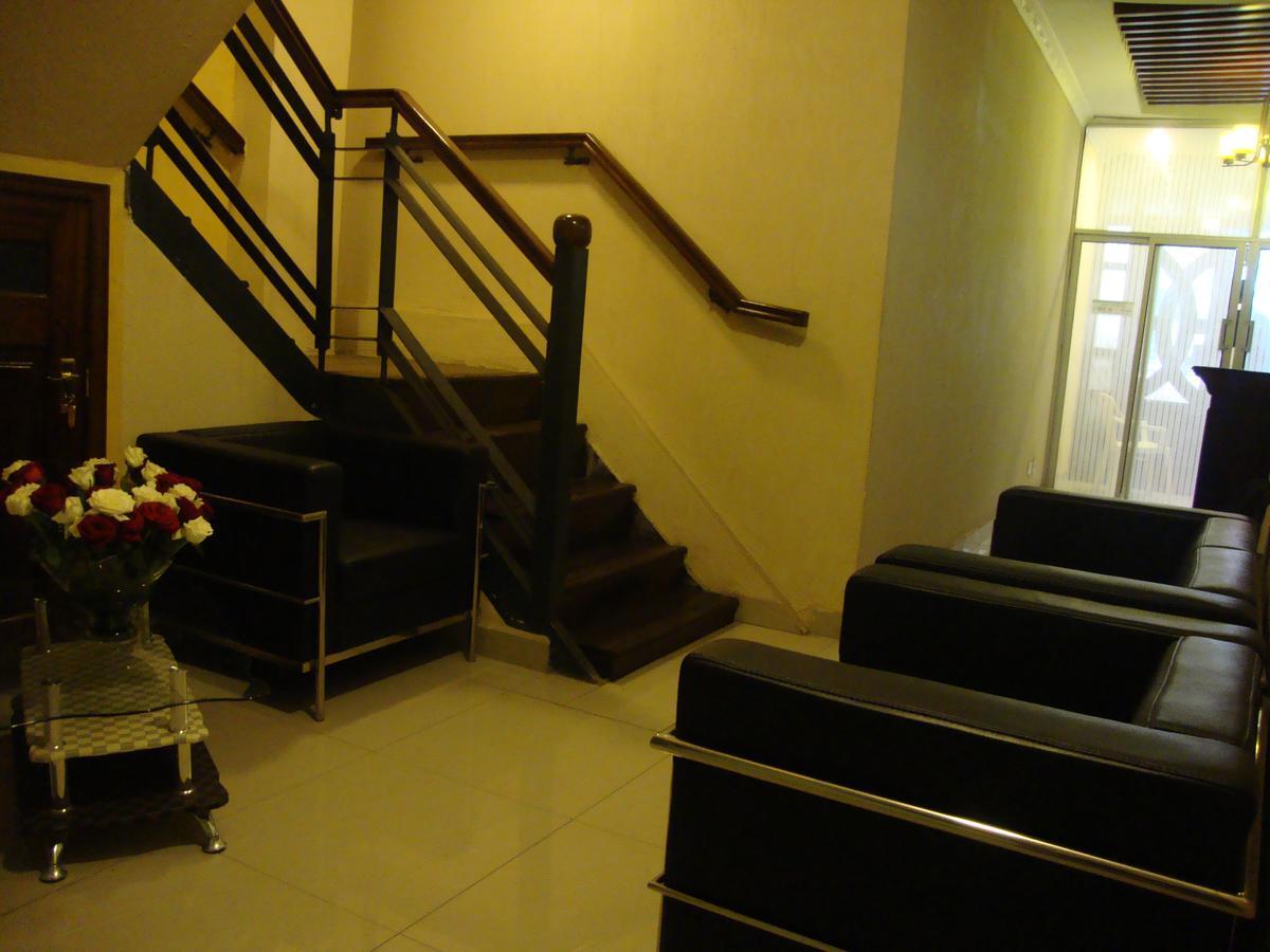 Ash White Hotel ไนโรบี ภายนอก รูปภาพ