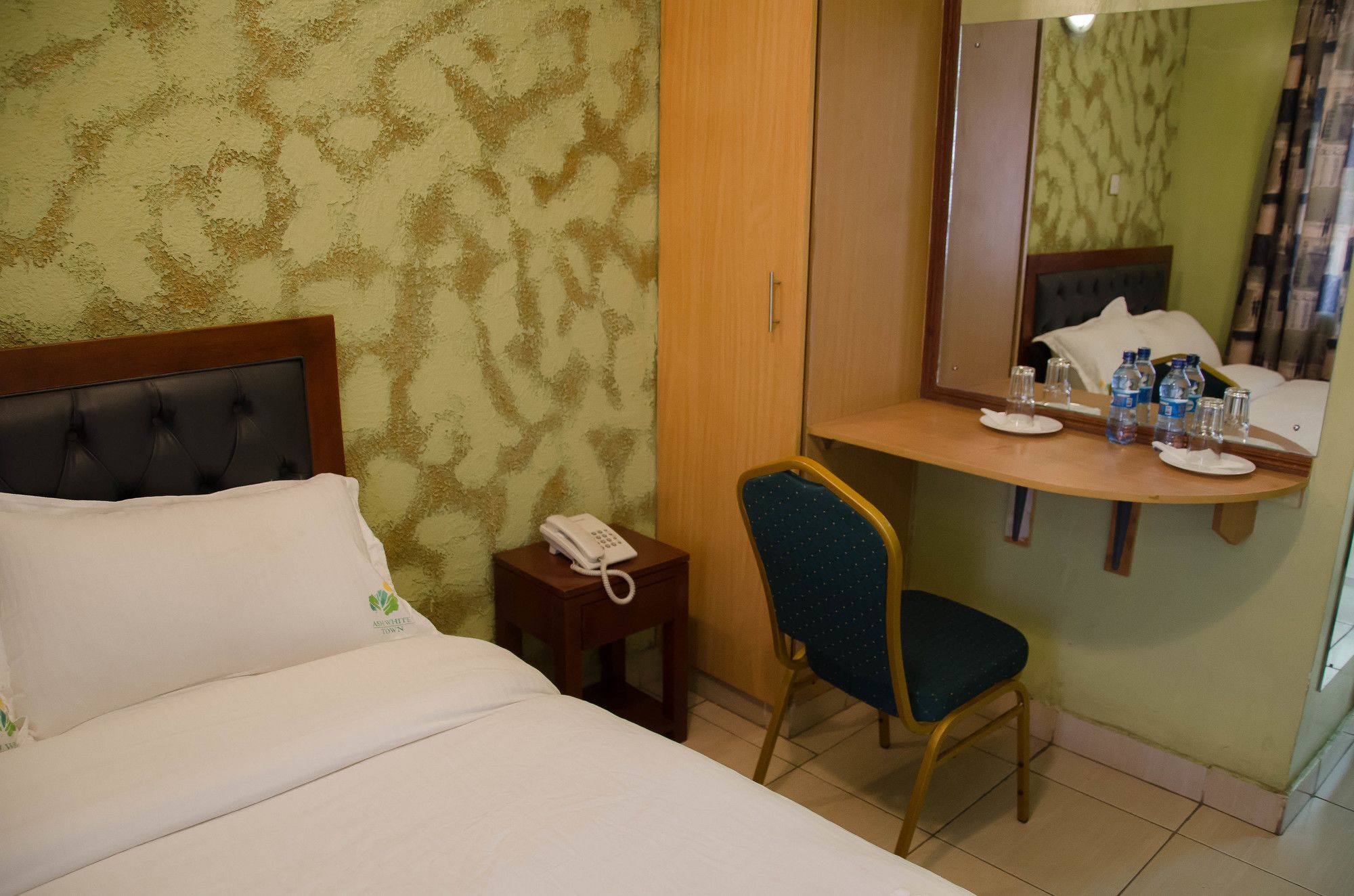 Ash White Hotel ไนโรบี ภายนอก รูปภาพ