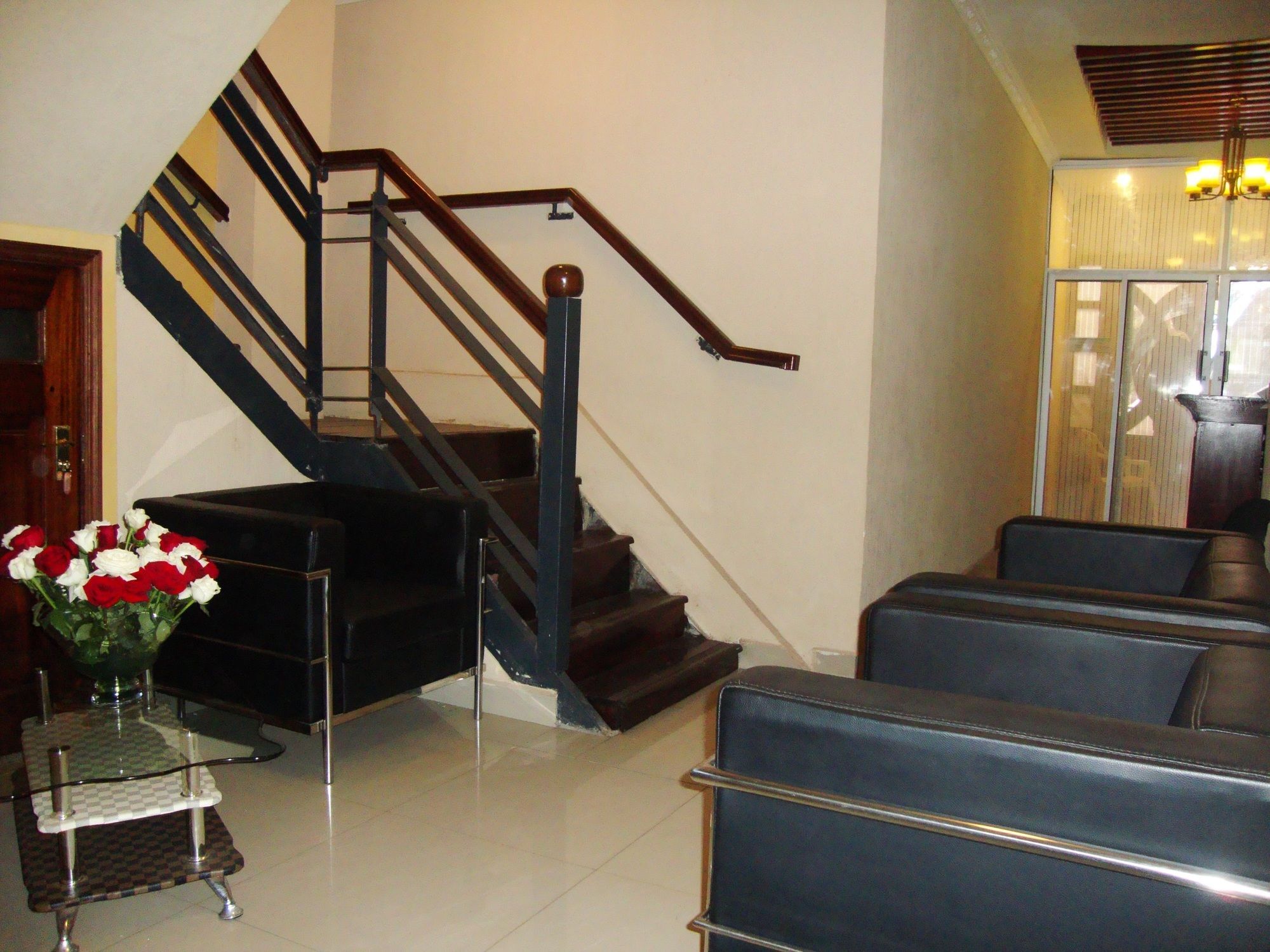 Ash White Hotel ไนโรบี ภายนอก รูปภาพ